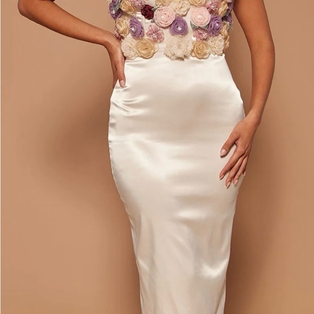 Elegant Floral Embellished Cocktail Dress